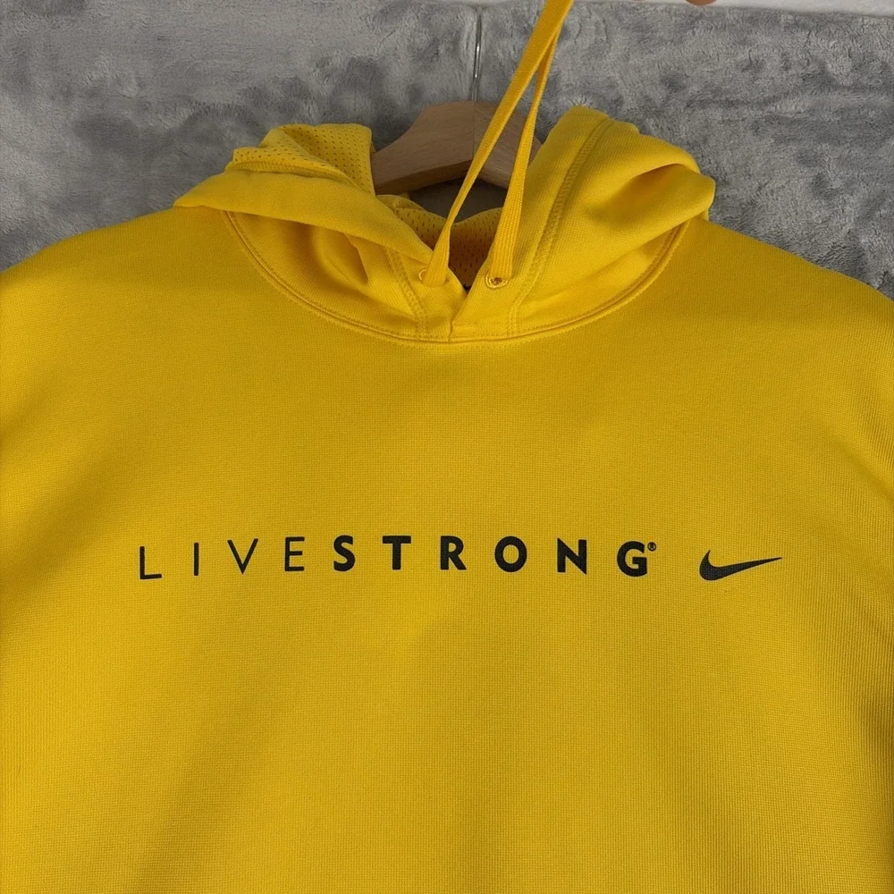 Nike Livestrong Therma-FIT Hoodie Mens XL Yellow Pullover Sweatshirt Fleece